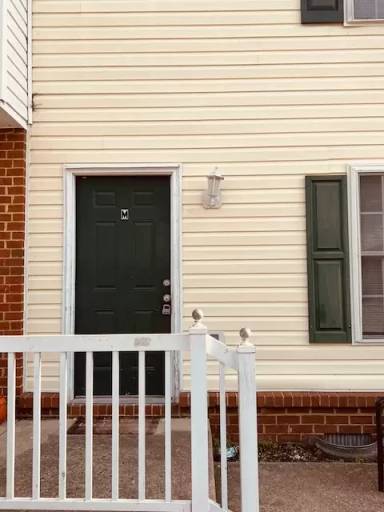 Main picture of 555 Fairfax Ave