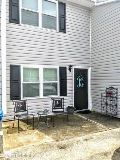 Main picture of 301 Hillsboro Ln