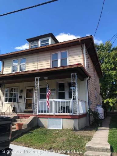 Main picture of 366 W State St