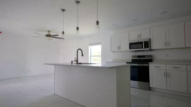 Main picture of 3428 Jeffcott St