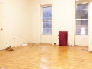 Main picture of 285 Putnam Ave