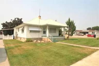 Main picture of 461 S Main St