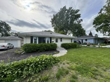 Main picture of 6638 Bloomington Ave