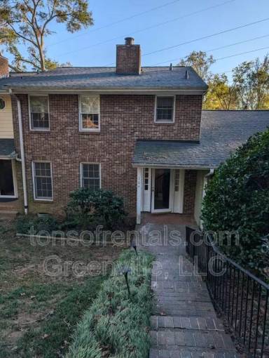 Main picture of 104 Birch Grv