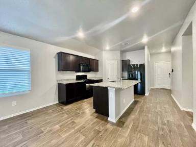 Main picture of 113 Half Moon Ct