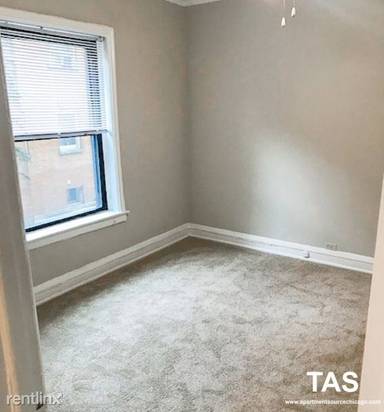 Main picture of 440 W Barry Ave