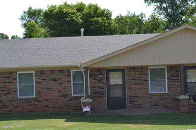 Main picture of 2425 County Street 2872