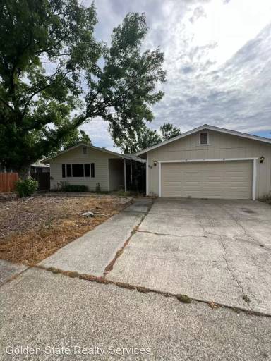 Main picture of 910 Sierra View Cir