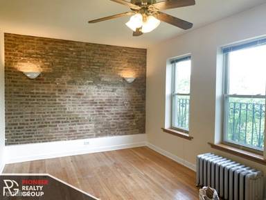 Main picture of 4235 N Paulina St