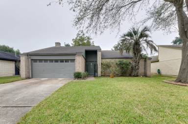 Main picture of 16327 Hickory Knoll Dr