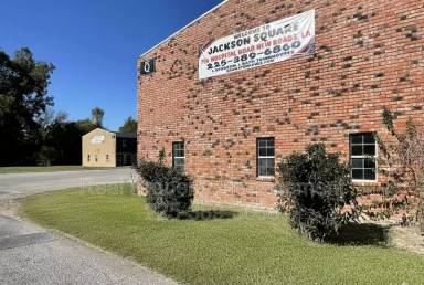 Main picture of 750 Hospital Rd