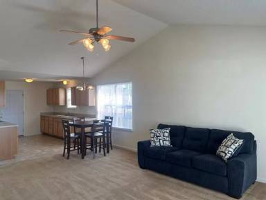 Main picture of 222 Legend Oaks Dr