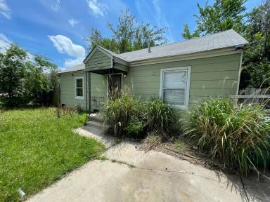 Main picture of 3321 S Independence Ave