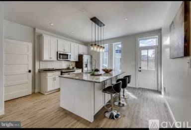 Main picture of 3131 E Baltimore St