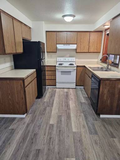 Main picture of 1010 S 16th St Apartments