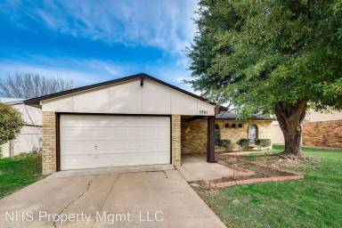 Main picture of 5301 Baker Dr