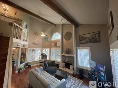 Main picture of 821 Dublin Dr