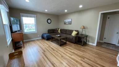 Main picture of 329 S Conwell St