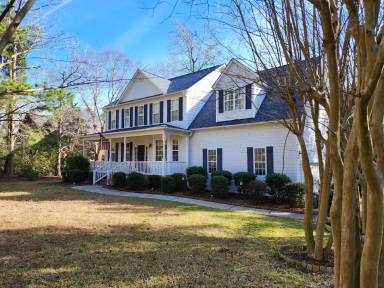 Main picture of 102 Wire Grass Way
