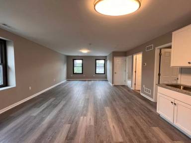 Main picture of 5477 Mauser St