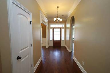 Main picture of 4338 Kenilworth Cir