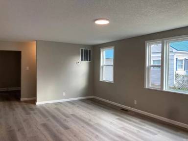 Main picture of 215 E Townley St