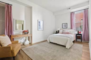 Main picture of 2201 Brookfield Ave