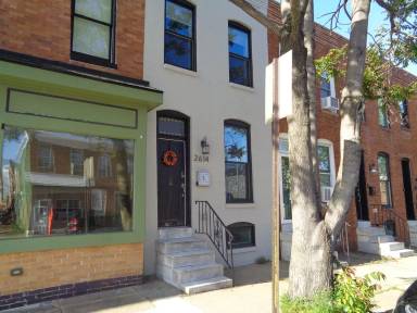 Main picture of 2614 Fleet St