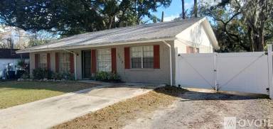 Main picture of 5013 Chilkoot St