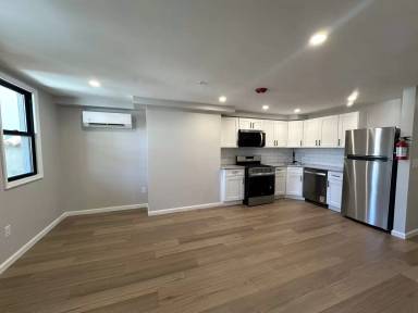 Main picture of 58 Easton Ave