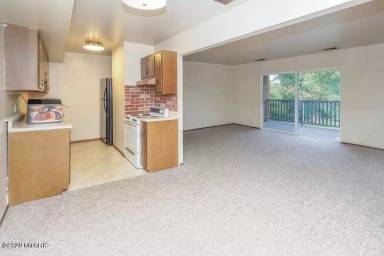 Main picture of Maple View Apartments
