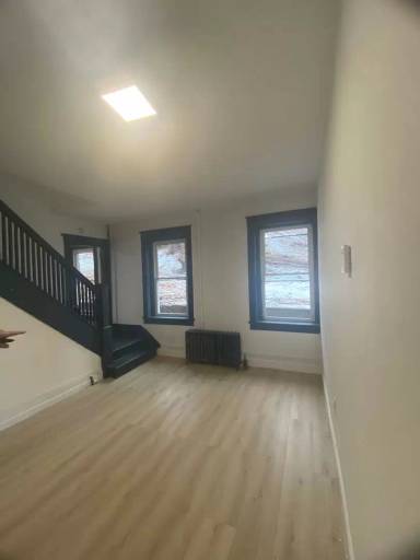 Main picture of 136 S Welles St