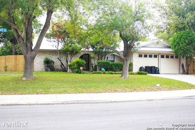 Main picture of 7118 Walnut Trce