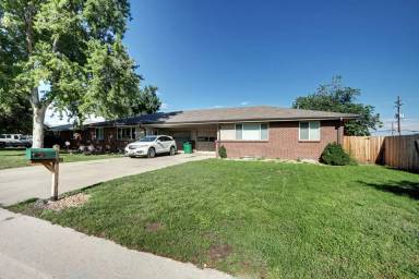 Main picture of 1064 S Yarrow St
