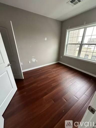 Main picture of 5817 Jefferson St