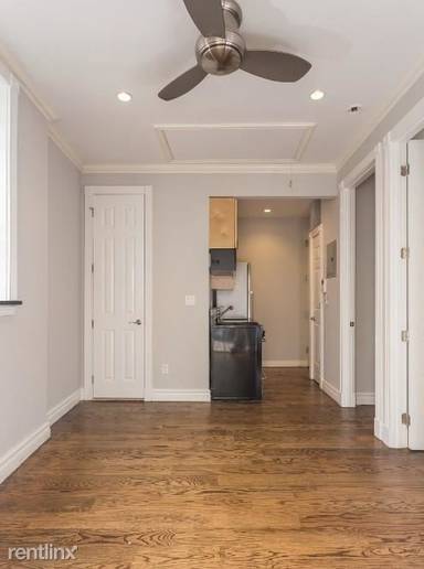 Main picture of 330 E 35th St