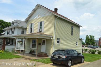 Main picture of 107 E Poplar St