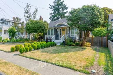 Main picture of 7522 9th Ave NE