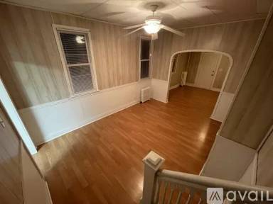 Main picture of 1038 Carmalt St