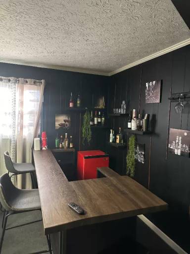 Main picture of 3077 Laura Ln