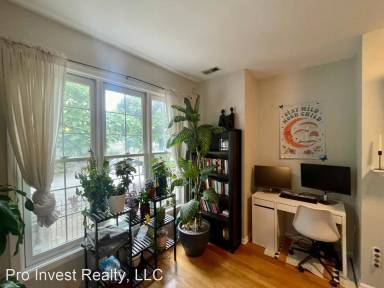 Main picture of 1528 W Cortez St
