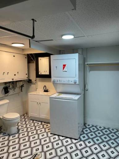 Main picture of 101 N Pipestone St