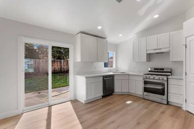 Main picture of 5461 Muskingham Way