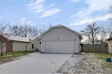 Main picture of 8431 Country Club Blvd
