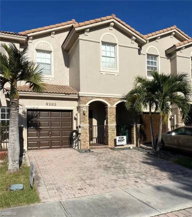 Main picture of 9283 SW 219th St