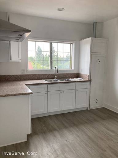 Main picture of 329 N Electric Ave