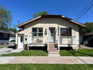 Main picture of 926 E Halliday St