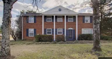 Main picture of 685 Harding Pl