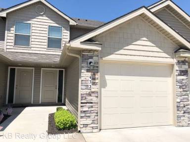 Main picture of Traditions Townhomes Apartments