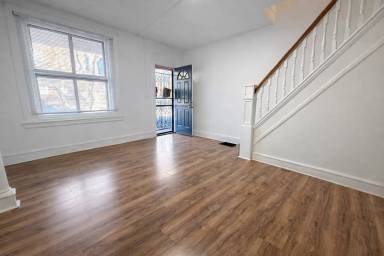 Main picture of 5114 Parrish St